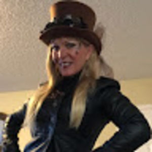 Meet your Posher, Debbie